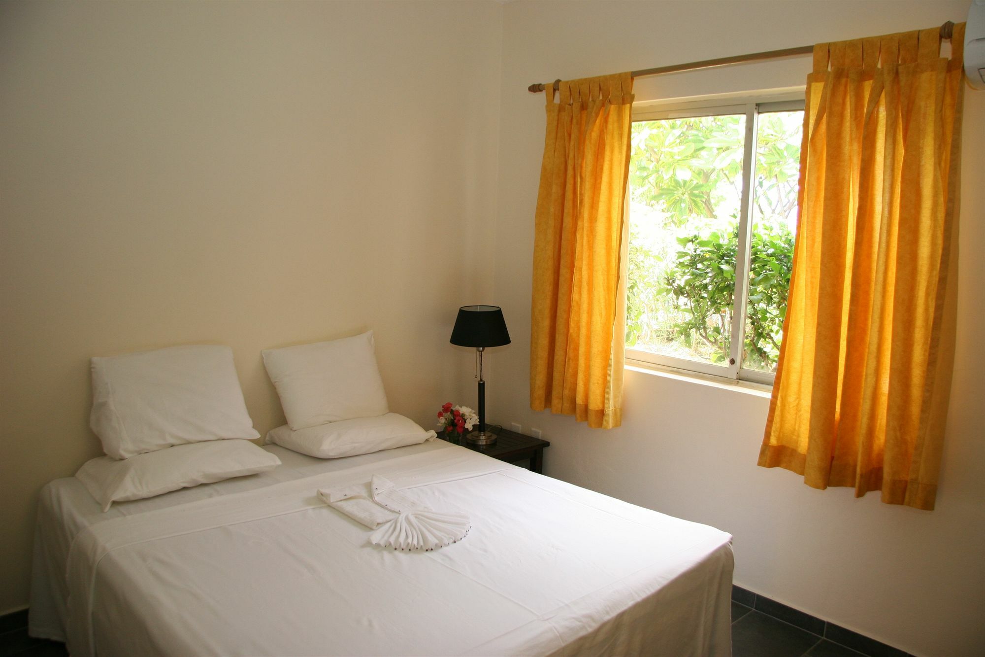 Caribbean Club Bonaire Aparthotel Bagian luar foto